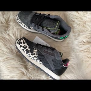 Kids Reebok cheetah & black shoes